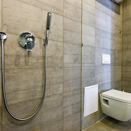 Deluxe Santa Lucia アパート